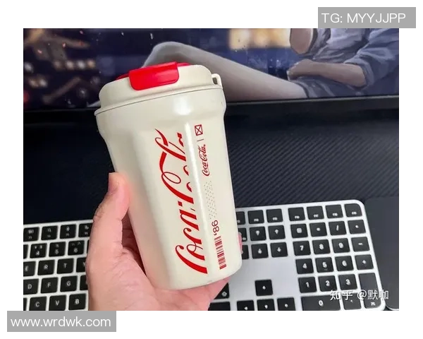 欧洲杯官方赞助商：可口可乐提前展示，点燃激情之火