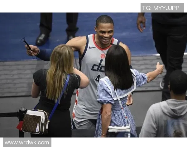 雄鹿队季后赛成为黑马：从不被看好到惊艳全场的逆袭之路